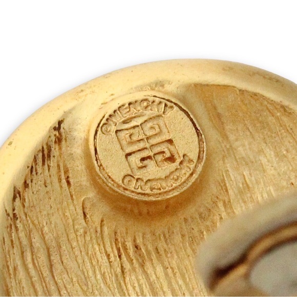 Vintage Givenchy Clip On Earrings 4G Logo Brushed Satin Gold Tone Signed - Picture 5 of 5